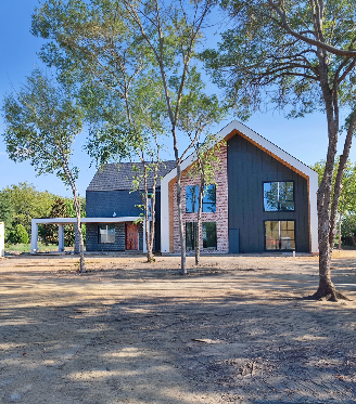 Lakeview Estate